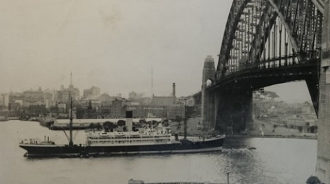 Old photo of Sydney Harbour Bridge